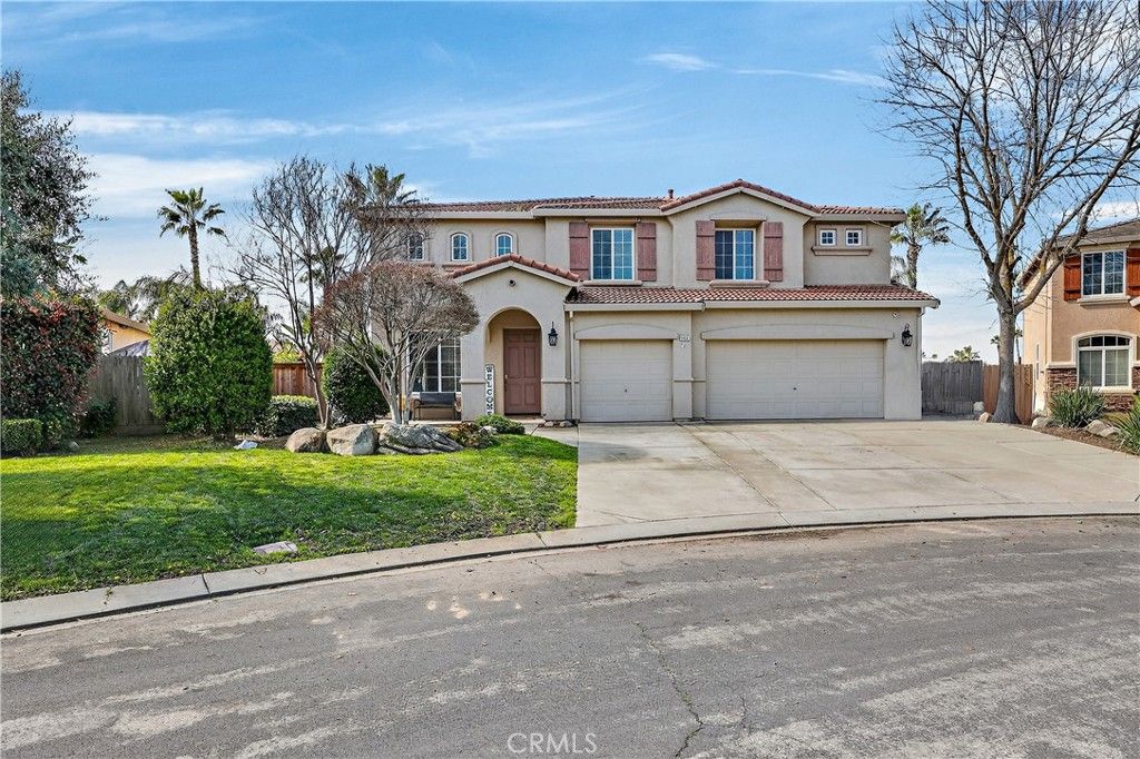 Image 1 of property listing at 11437 Mirage Drive, Chowchilla, CA 93610