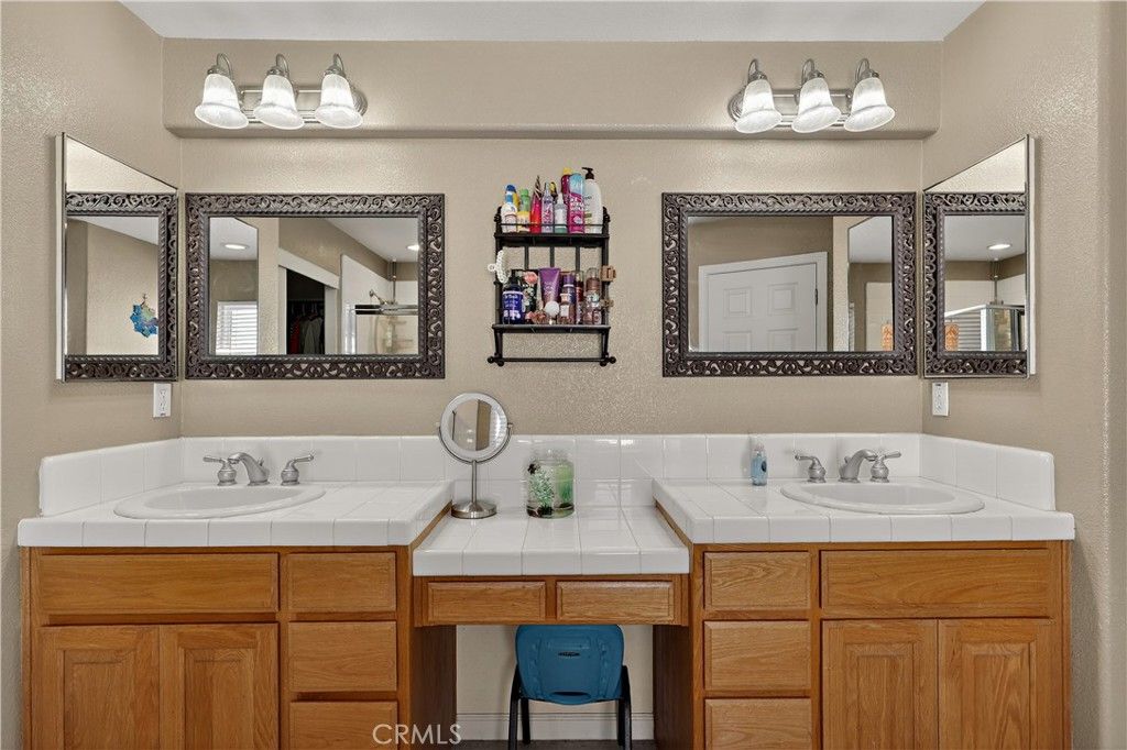 Image 28 of property listing at 11437 Mirage Drive, Chowchilla, CA 93610