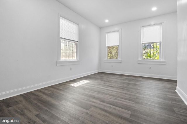 302 W EARLHAM TER, Philadelphia, PA 19144