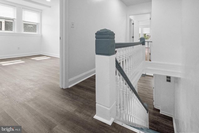 302 W EARLHAM TER, Philadelphia, PA 19144