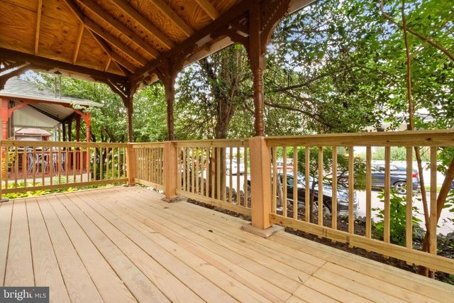 302 W EARLHAM TER, Philadelphia, PA 19144