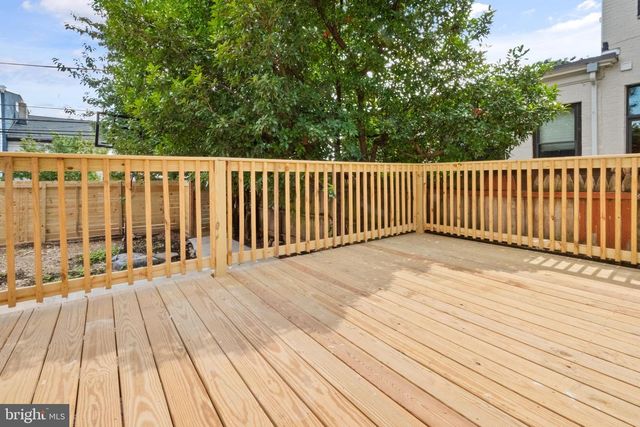 302 W EARLHAM TER, Philadelphia, PA 19144