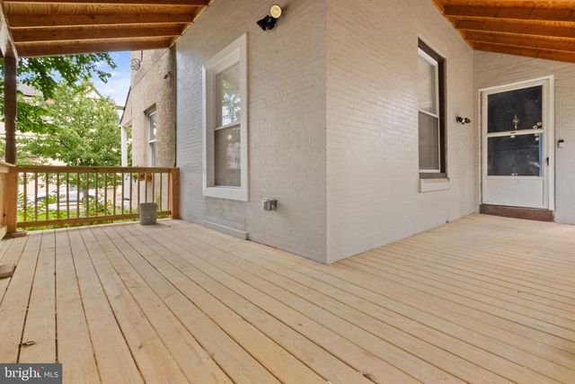 302 W EARLHAM TER, Philadelphia, PA 19144