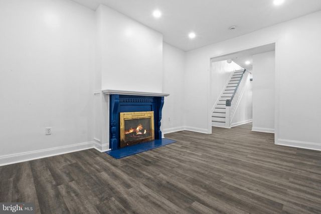 302 W EARLHAM TER, Philadelphia, PA 19144
