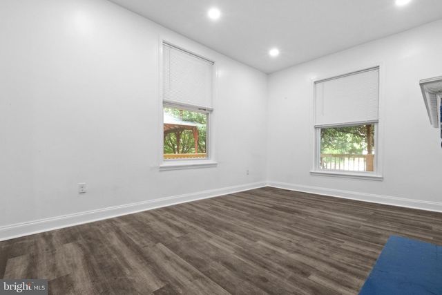 302 W EARLHAM TER, Philadelphia, PA 19144