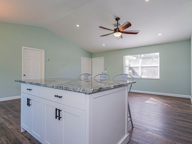 756 18th Place SW, Vero Beach, FL 32962