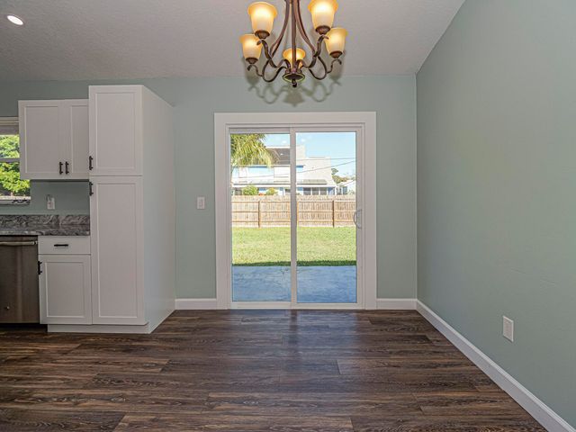 756 18th Place SW, Vero Beach, FL 32962