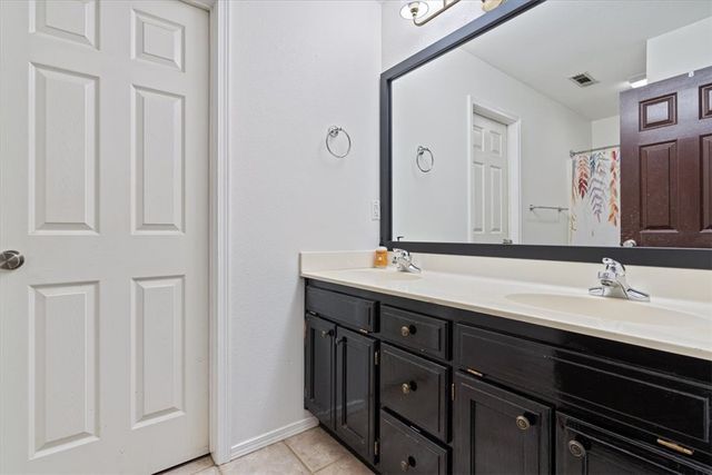 2793 N Raintree Drive, Fayetteville, AR 72703