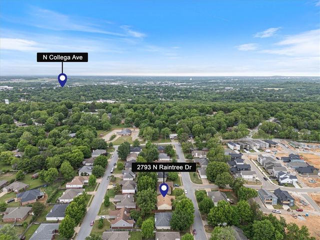 2793 N Raintree Drive, Fayetteville, AR 72703