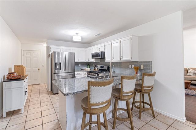 2793 N Raintree Drive, Fayetteville, AR 72703