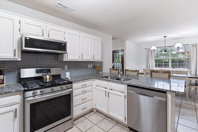 2793 N Raintree Drive, Fayetteville, AR 72703