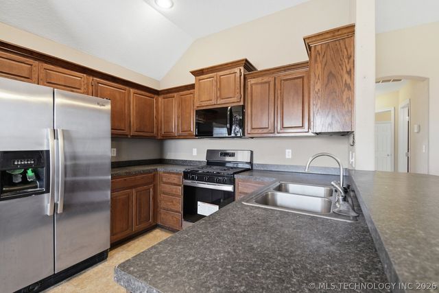 21195 E 39th Street S, Broken Arrow, OK 74014