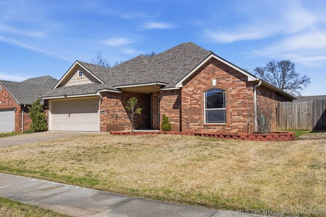21195 E 39th Street S, Broken Arrow, OK 74014