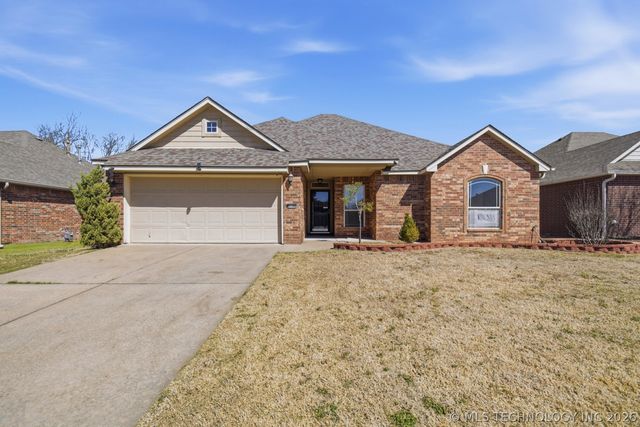 21195 E 39th Street S, Broken Arrow, OK 74014