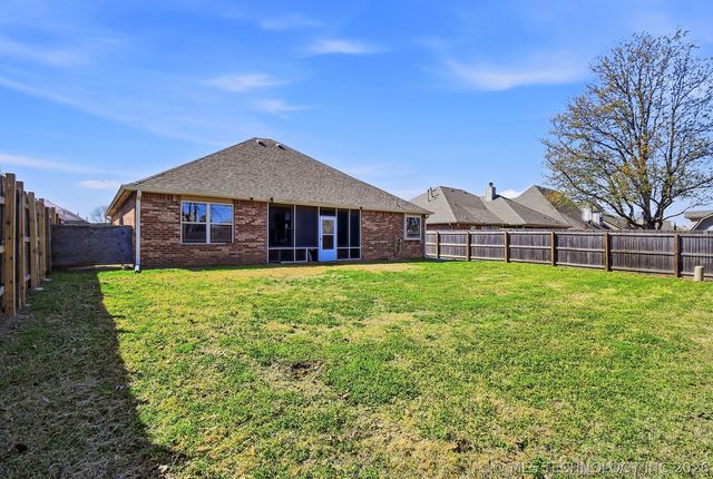 21195 E 39th Street S, Broken Arrow, OK 74014