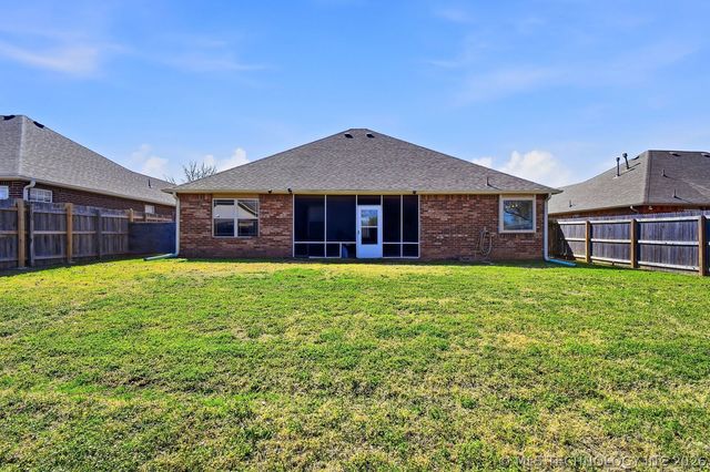 21195 E 39th Street S, Broken Arrow, OK 74014