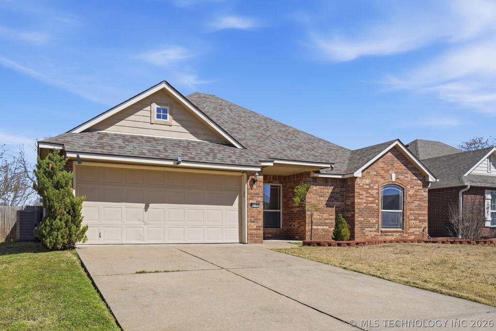 21195 E 39th Street S, Broken Arrow, OK 74014