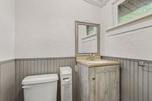 293 W 20th Street, Holland, MI 49423
