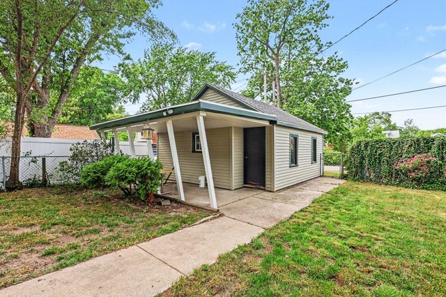 293 W 20th Street, Holland, MI 49423