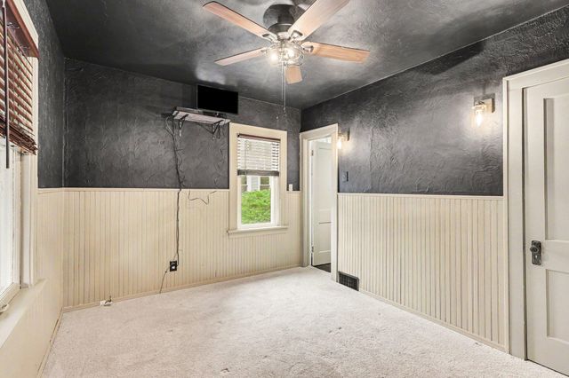 293 W 20th Street, Holland, MI 49423