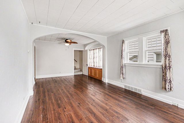 293 W 20th Street, Holland, MI 49423