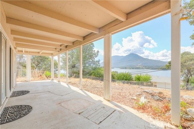 9085 Leila Dr, Glenhaven, CA 95443