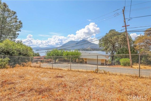 9085 Leila Dr, Glenhaven, CA 95443
