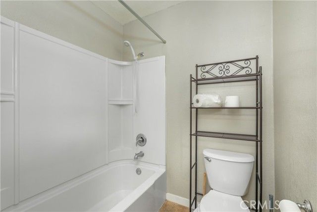 9085 Leila Dr, Glenhaven, CA 95443