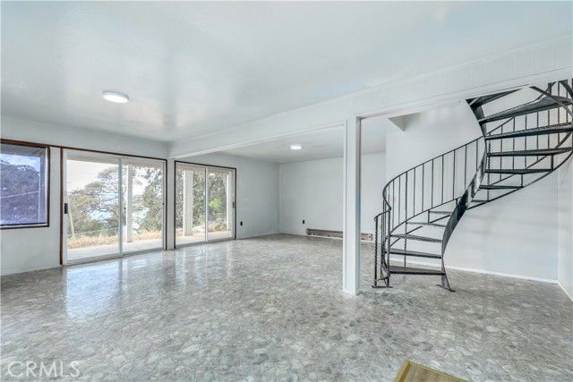 9085 Leila Dr, Glenhaven, CA 95443