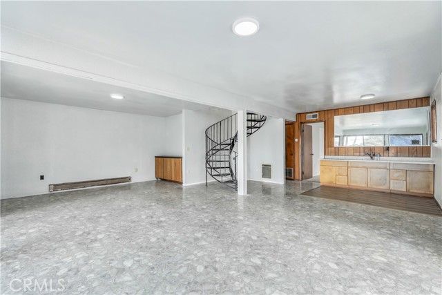 9085 Leila Dr, Glenhaven, CA 95443