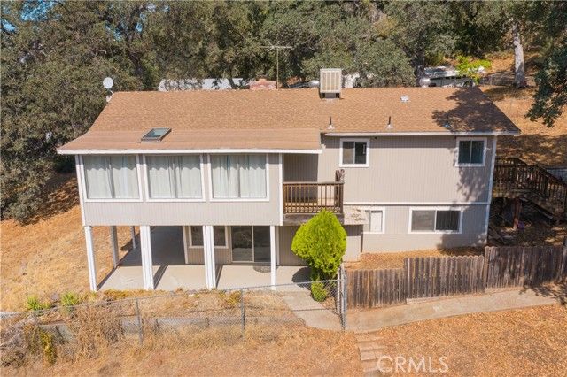 9085 Leila Dr, Glenhaven, CA 95443