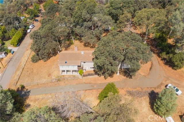 9085 Leila Dr, Glenhaven, CA 95443