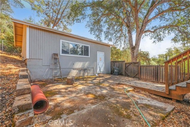 9085 Leila Dr, Glenhaven, CA 95443