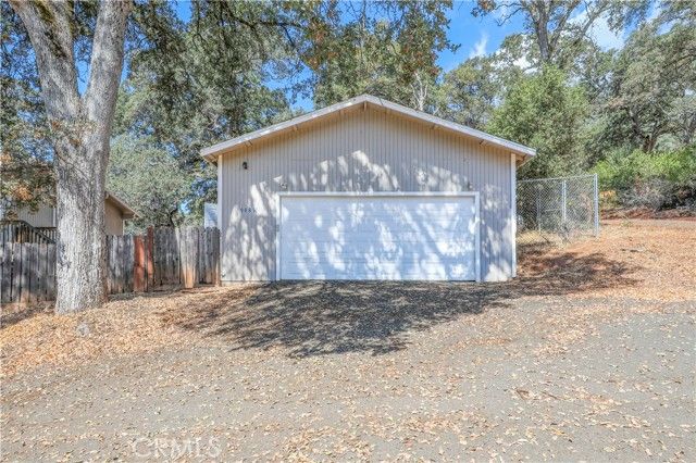 9085 Leila Dr, Glenhaven, CA 95443