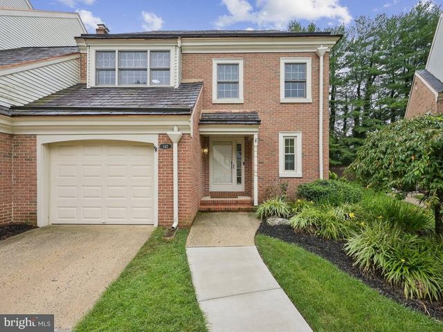 142 FOXWOOD DR, Moorestown, NJ 08057