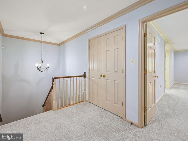 142 FOXWOOD DR, Moorestown, NJ 08057