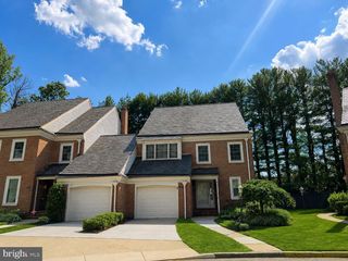 142 FOXWOOD DR, Moorestown, NJ 08057