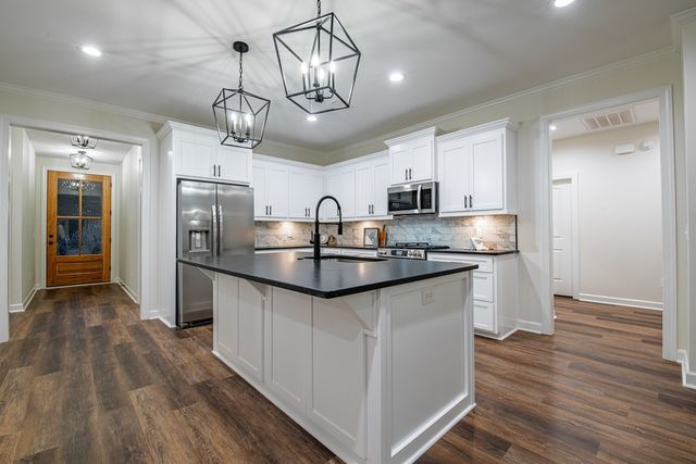 104 Georgetown Avenue, Enterprise, AL 36330