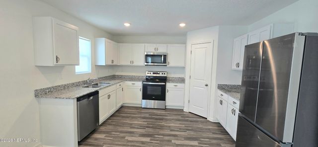 570 INDEPENDENCE Drive, Macclenny, FL 32063