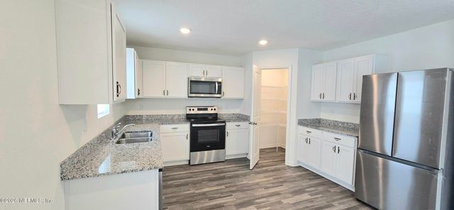 570 INDEPENDENCE Drive, Macclenny, FL 32063