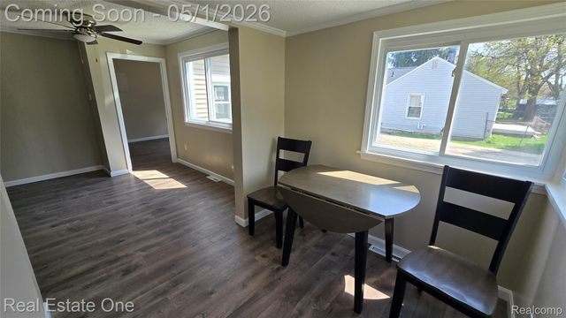 3148 Woodlawn Street, Commerce Charter Township, MI 48390
