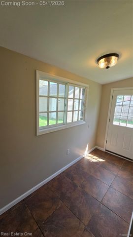3148 Woodlawn Street, Commerce Charter Township, MI 48390
