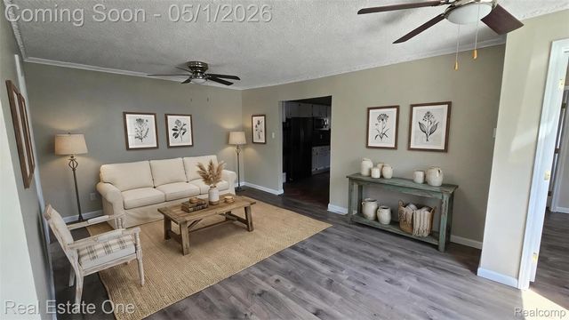3148 Woodlawn Street, Commerce Charter Township, MI 48390