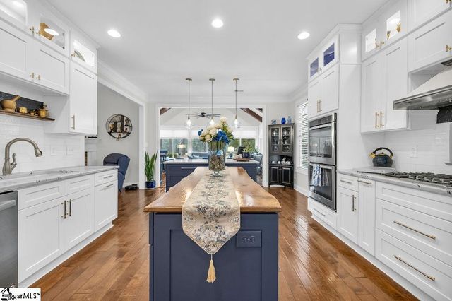 202 N Links Crossing, Ninety Six, SC 29666