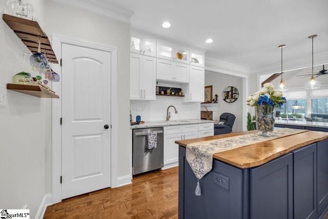 202 N Links Crossing, Ninety Six, SC 29666