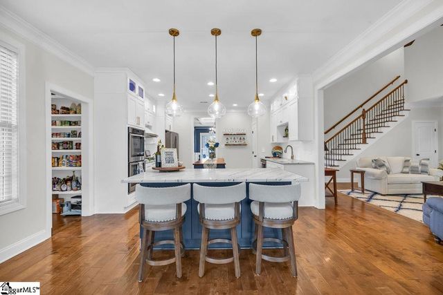 202 N Links Crossing, Ninety Six, SC 29666