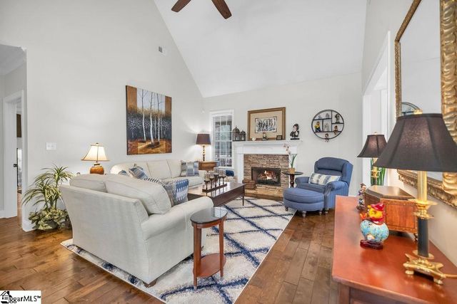 202 N Links Crossing, Ninety Six, SC 29666