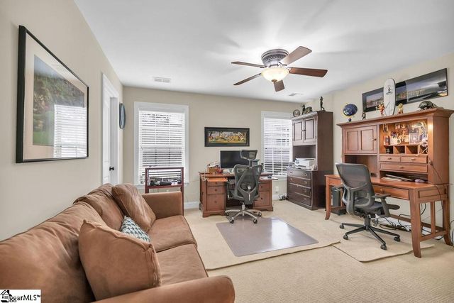 202 N Links Crossing, Ninety Six, SC 29666