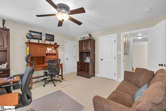 202 N Links Crossing, Ninety Six, SC 29666