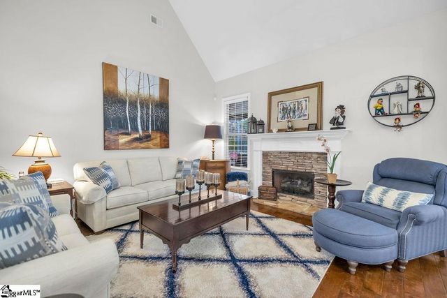 202 N Links Crossing, Ninety Six, SC 29666